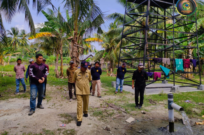 <p>Ket Foto: Wakil bupati Parigi Moutong Badrun Nggai meninjau Progress Proyek Fisik Wilayah Utara. (Foto/Prokopim Parigi Moutong)</p>
