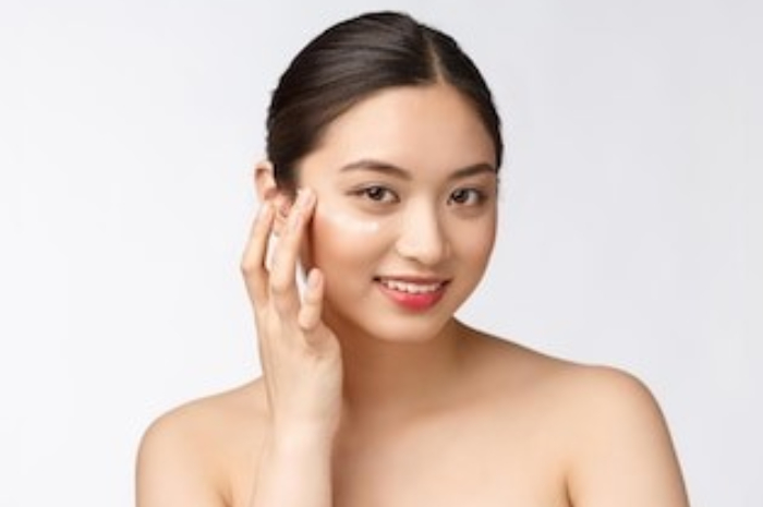 <p>Ket Foto: Ilustrasi wajah glowing dan cerah (Foto/Freepic)</p>
