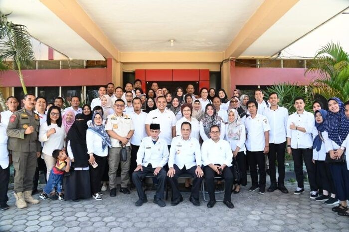 <p>Keterangan Foto : Silaturahmi yang dilakukan Wagub Ma’mun Amir bersama 12 OPD di lingkungan Pemprov Sulawesi Tengah, (Foto/Biro Administrasi Pimpinan)</p>
