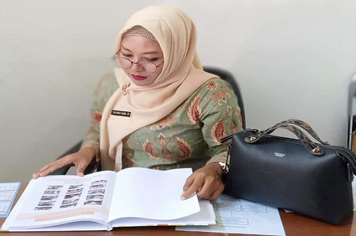 <p>Foto: Kepala Seksi Inovasi Dan Teknologi, Yuliyanti Niimu.</p>
