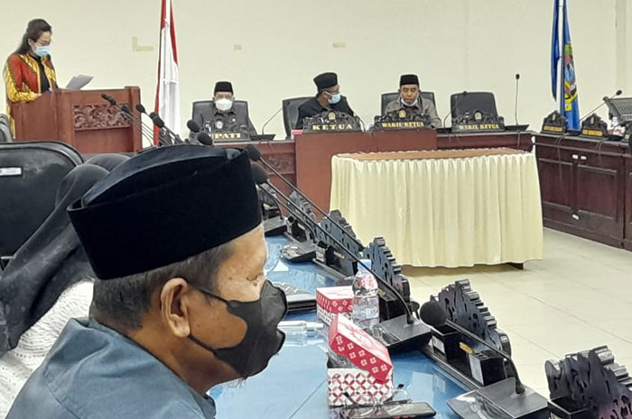 <p>Foto: Wakil Rakyat Beri Saran Terkait RAPBD Perubahan Parimo 2021.</p>
