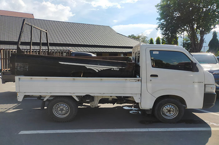 <p>Foto: Mobil Pick up hasil pencurian.<br />
Polres Palu Bekuk Pelaku Pencurian Bak Pick Up Mobil </p>
