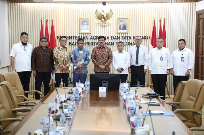 <p>43 Perusahaan Perkebunan Sawit Sulteng Tak Kantongi HGU</p>
