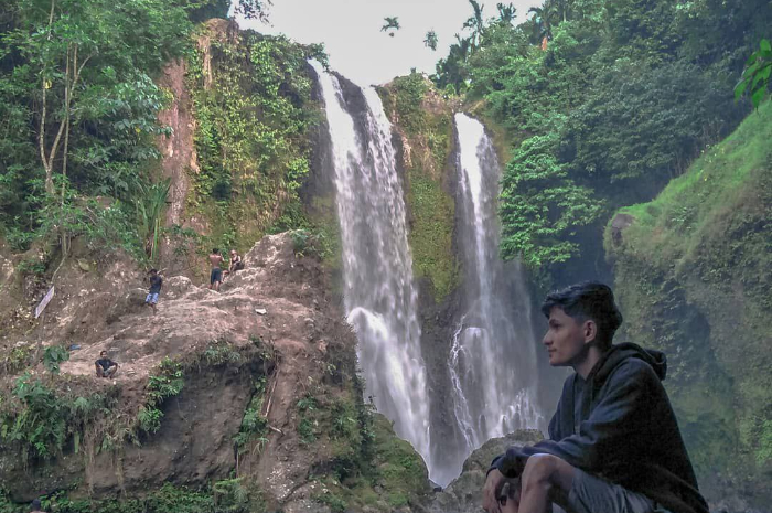 <p>Ket foto: Potret indah wisata Air Terjun Blang Kolam yang ada di Aceh Utara (Foto/Instagram/arys_nandar)</p>
