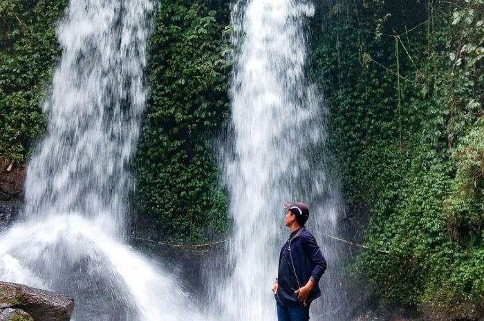 <p>Ket foto: Keindahan wisata Air Terjun Goa Slandak yang ada di Magelang (Foto/Instagram/ervianto22)</p>
