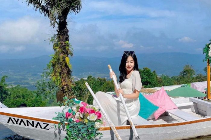 <p>Ket foto: Wisata Ayanaz Gedong Songo Semarang punya banyak spot foto menarik lengkap dengan lanskap alam yang mempesona (Foto/Instagram/@novia_dheaa)</p>
