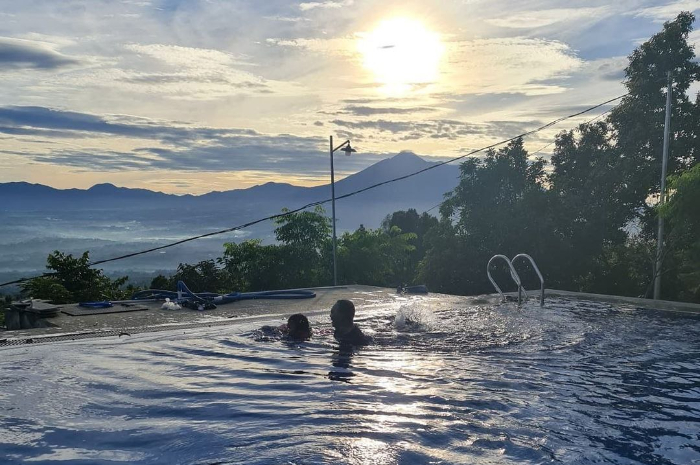 <p>Ket foto: Serunya camping di wisata Balakosa Mountain Adventure Bogor (Foto/Instagram/balakosa.mountainadventure)</p>
