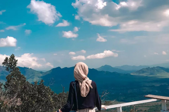 <p>Ket foto: Menilik pesona Wisata Batu Jubang Jember (Foto/Instagram/ayuambarrrrr)</p>
