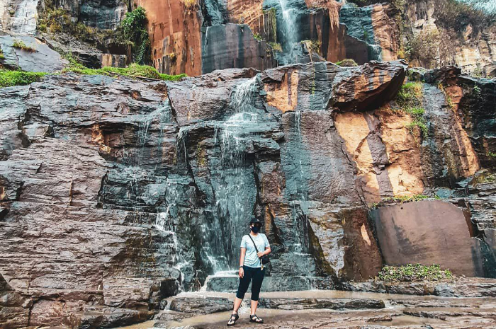 <p>Ket foto: Indahnya wisata Curug Batu Templek yang ada di Bandung (Foto/Instagram/dhany245)</p>