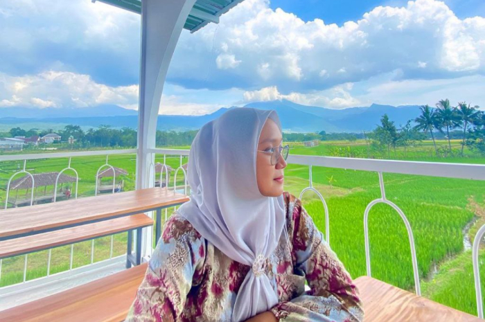 <p>Ket foto: Berburu senja di wisata kuliner Nilu Kopi Salatiga dengan view alam yang memikat (Foto/Instagram/ulfahmasfufah_02)</p>
