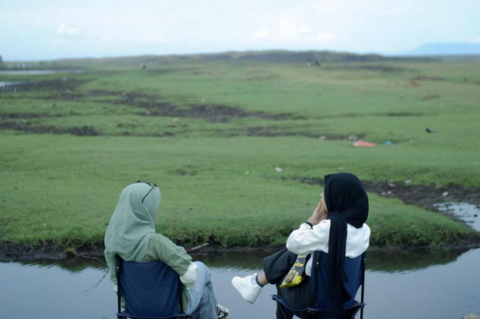 <p>Ket foto: Keindahan wisata Padang Savana Pandanwangi di Lumajang yang menakjubkan (Foto/Instagram/dwiyantiii_)</p>
