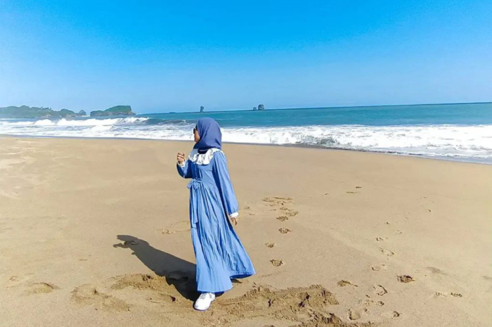 <p>Ket foto: Keindahan wisata Pantai Kangen di Malang Jawa Timur (Foto/Instagram/rimatrianaaa)</p>
