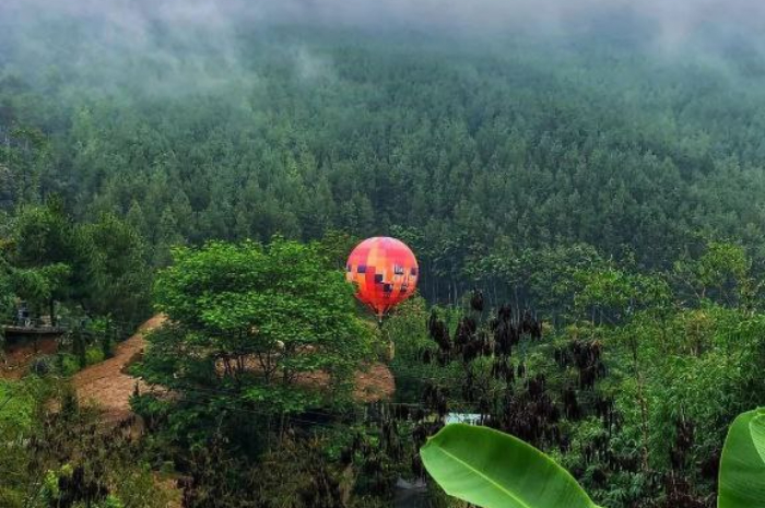 <p>Ket foto: Rekomendasi wisata di Bandung yang menyediakan panorama cantik, salah satunya The Lodge Maribaya (Foto/Instagram/@thelodgemaribaya)</p>

