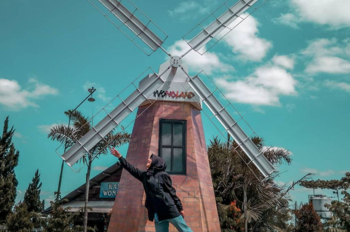 <p>Ket foto: Wisata Wonoland Wonosobo, cocok jadi destinasi liburan bareng keluarga (Foto/Instagram/fatma_imama)</p>
