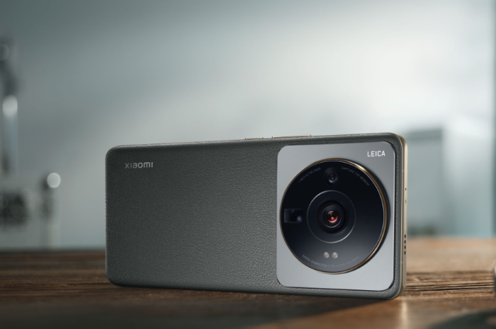 <p>Foto Xiaomi 12S Ultra yang elegan dan performa kamera menawan (foto/website resmi Xiaomi)</p>
