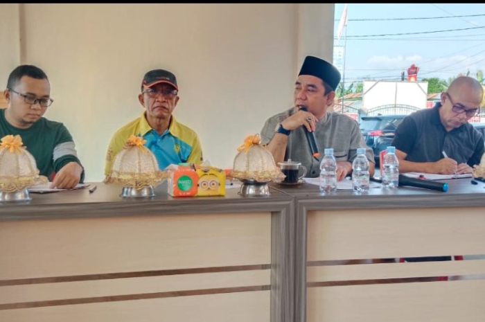 <p>Ket.Foto: Panitia pelaksana BK PON XXI/2024 Bola Voli Indoor Kabupaten Parigi Moutong lakukan rapat evaluasi (Foto/Diskominfo Parigi Moutong/Rislan)</p>
