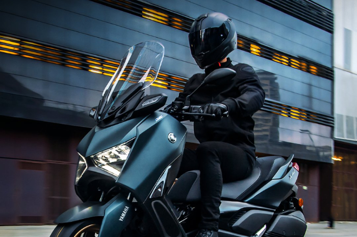 <p>Ket Foto: Yamaha XMAX mendapatkan penghargaan sebagai Best High Skutik 250-300cc (Foto/Twitter/yamahaIndonesia)</p>
