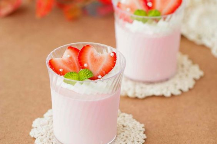 <p>Ket Foto: Resep Strawberry Milk Puding (Foto/Pinterest @dailydelicious)</p>
