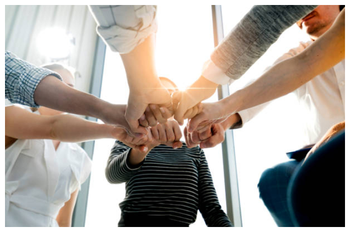 <p>Ket Foto: Ilustrasi Saling Membantu Satu Sama Lain (Foto/istockphoto.com)</p>
