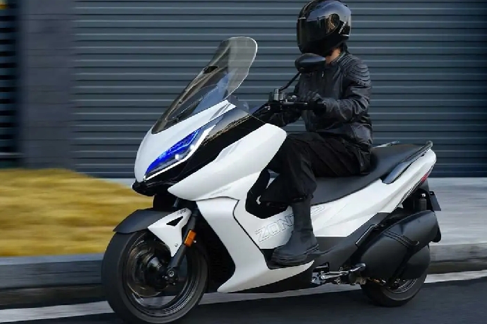 <p>Zontes ZT 500 yang meluncur dominansi Yamaha T-Max (Foto/Rideapart) </p>